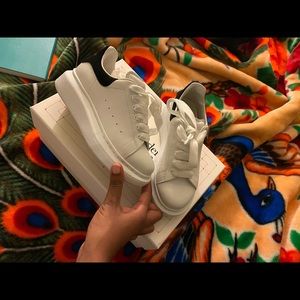 Alexander McQueen Toddler shoe oversized sneakers